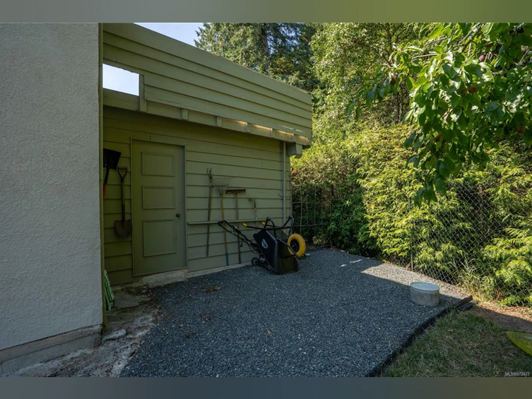5091 Catalina Terrace, Saanich, BC, V8Y 2A6 - 37