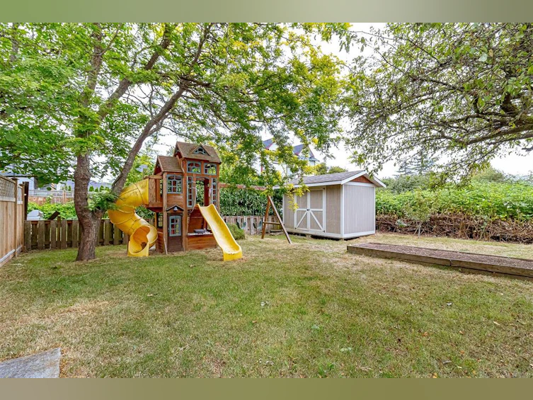 2357 Malaview Avenue, Sidney, BC, V8L 2G1 - 37