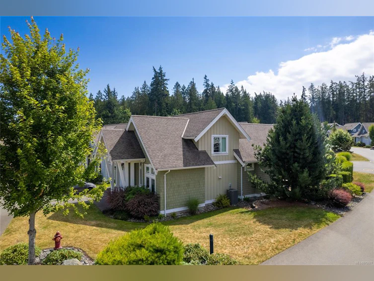 45-5251 W Island Highway, Qualicum Beach, BC, V9K 2C1 - 45