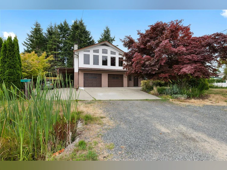 886 Cavin Road, French Creek, BC, V9P 1Z9 - 2