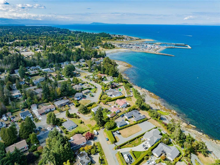 886 Cavin Road, French Creek, BC, V9P 1Z9 - 12