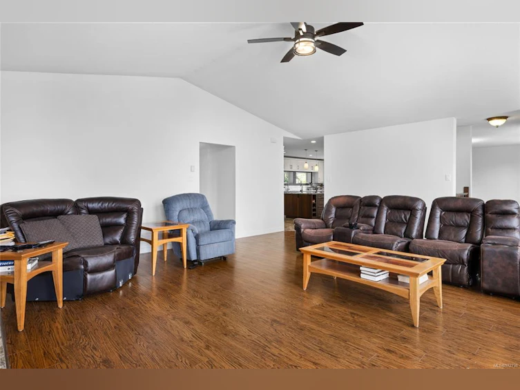 886 Cavin Road, French Creek, BC, V9P 1Z9 - 19