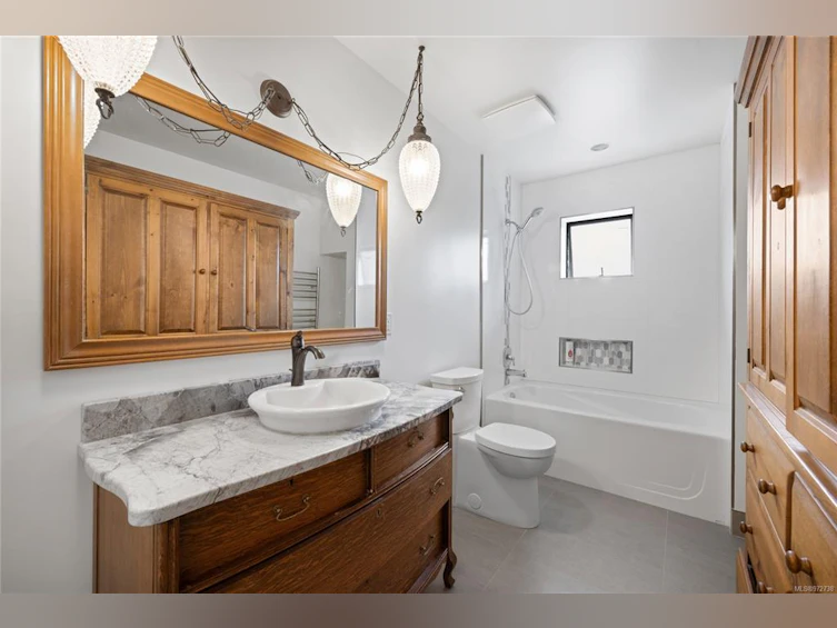 886 Cavin Road, French Creek, BC, V9P 1Z9 - 44