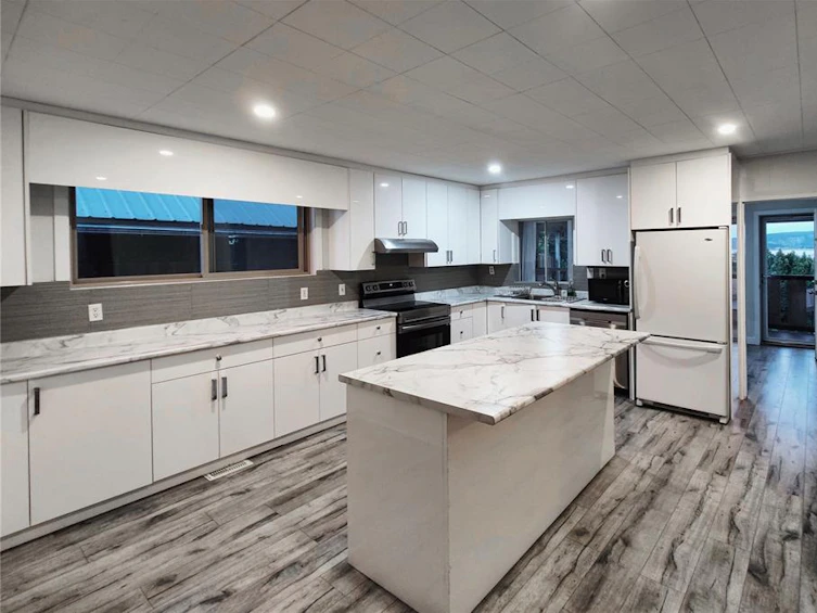 18 Gillespie Street, Nanaimo, BC, V9R 4Y3 - 18