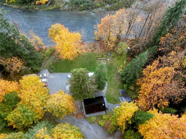 6049 West Riverbottom Road, Lake Cowichan, BC, V9L 6H7 - 4