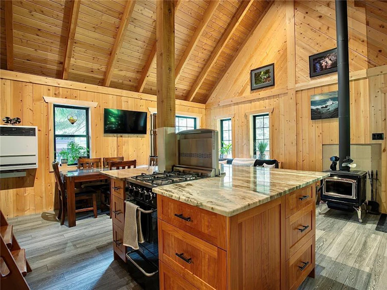 6049 West Riverbottom Road, Lake Cowichan, BC, V9L 6H7 - 33