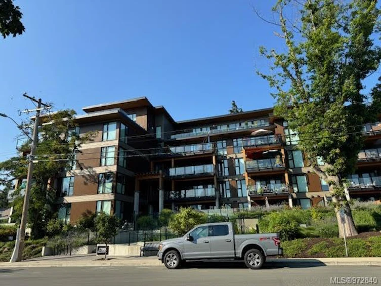 109-1700 Balmoral Avenue, Comox, BC, V9M 2N1 - 2