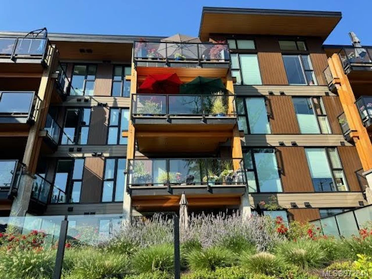 109-1700 Balmoral Avenue, Comox, BC, V9M 2N1 - 3