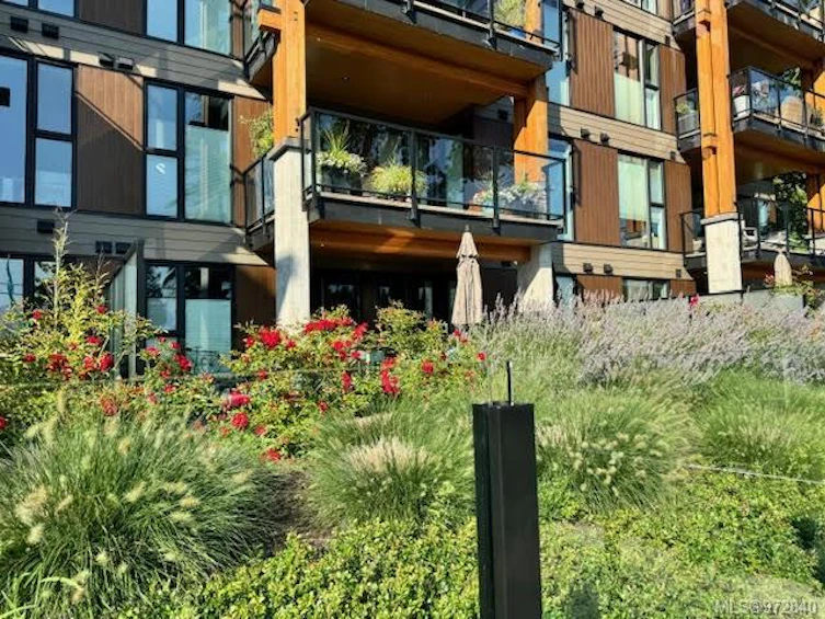 109-1700 Balmoral Avenue, Comox, BC, V9M 2N1 - 4