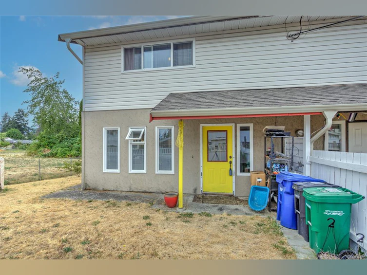 B-1062 St. George Crescent, Nanaimo, BC, V9S 1X1 - 2