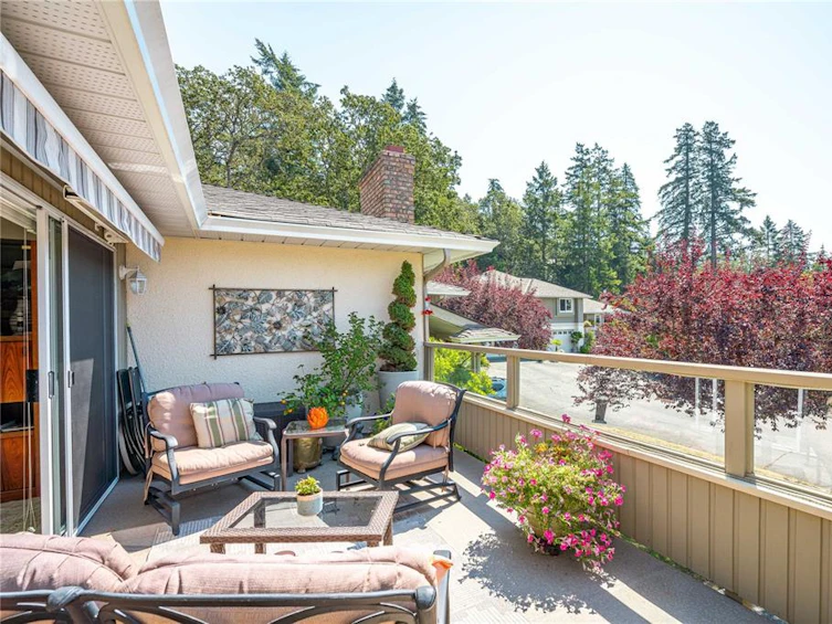 14-899 Royal Oak Avenue, Saanich, BC, V8X 3T3 - 34