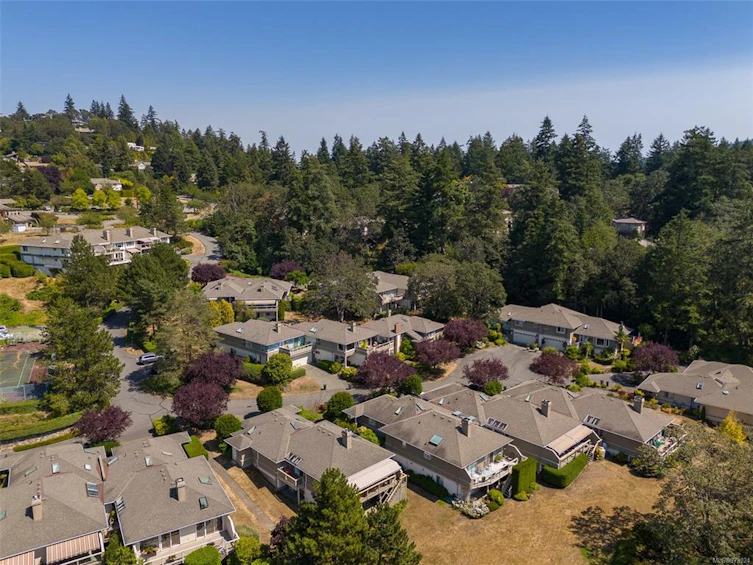 14-899 Royal Oak Avenue, Saanich, BC, V8X 3T3 - 49