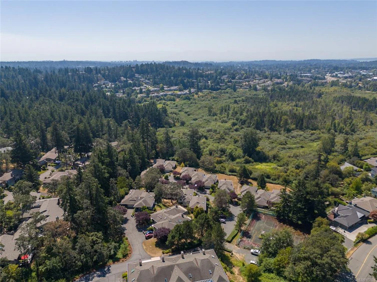 14-899 Royal Oak Avenue, Saanich, BC, V8X 3T3 - 52