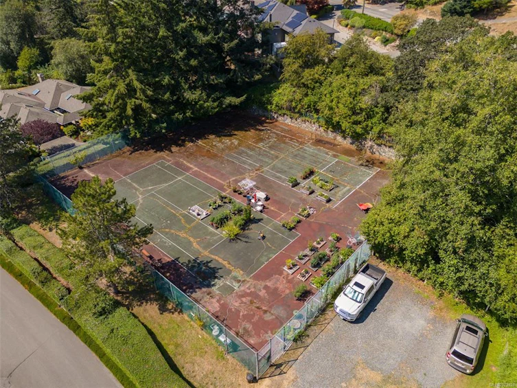 14-899 Royal Oak Avenue, Saanich, BC, V8X 3T3 - 57