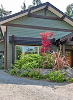1370 Edwards Place