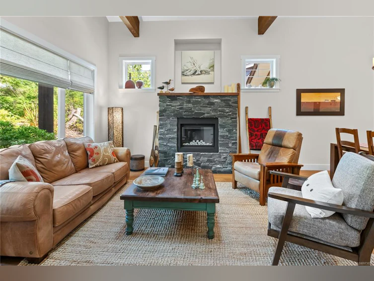 1370 Edwards Place, Ucluelet, BC, V0R 3A0 - 2