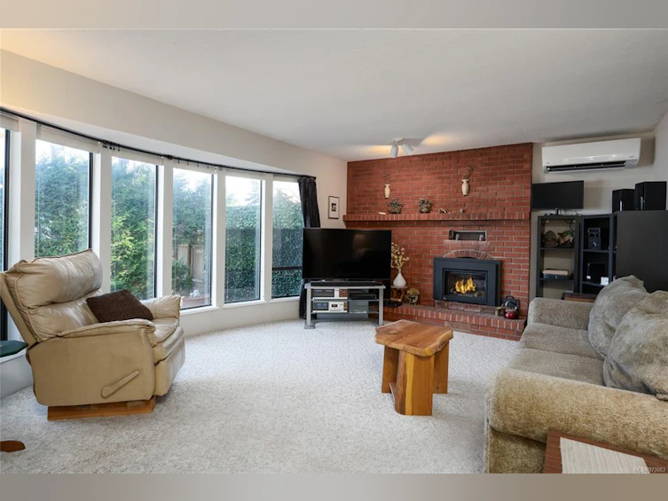 526 Berry Point Road, Gabriola Island, BC, V0R 1X1 - 6