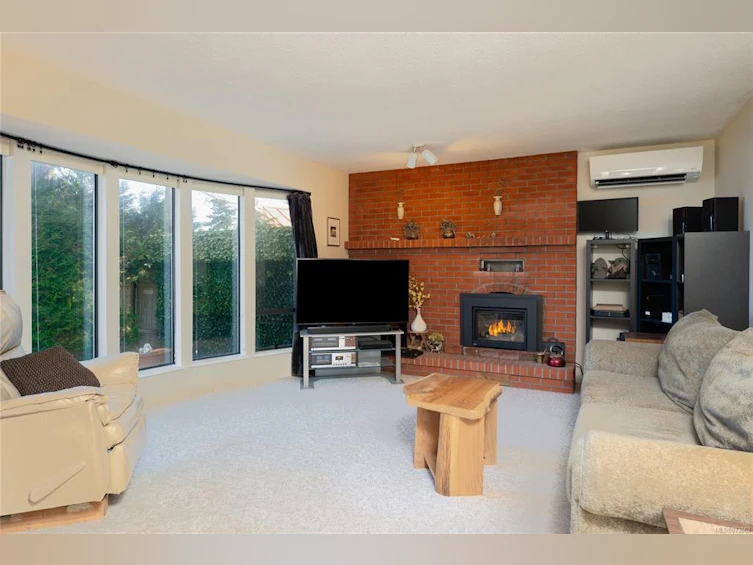 526 Berry Point Road, Gabriola Island, BC, V0R 1X1 - 7