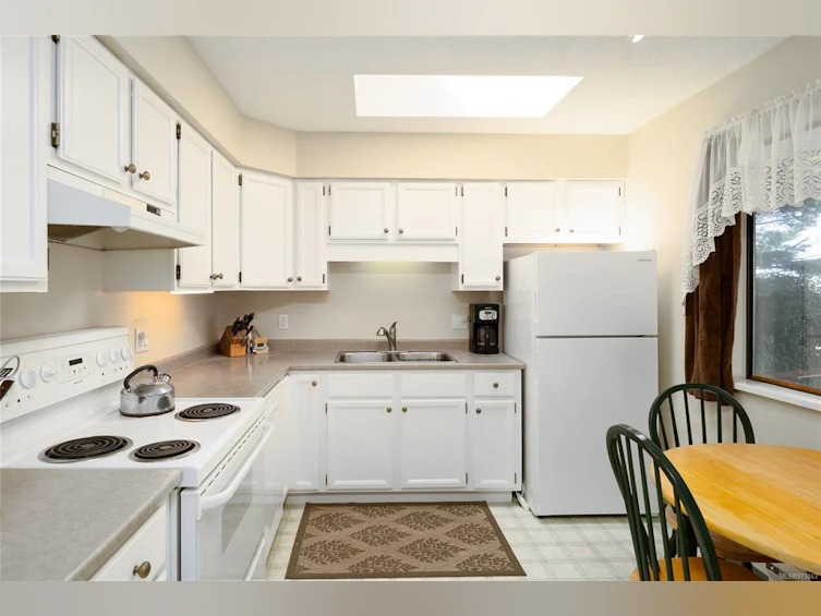 526 Berry Point Road, Gabriola Island, BC, V0R 1X1 - 8