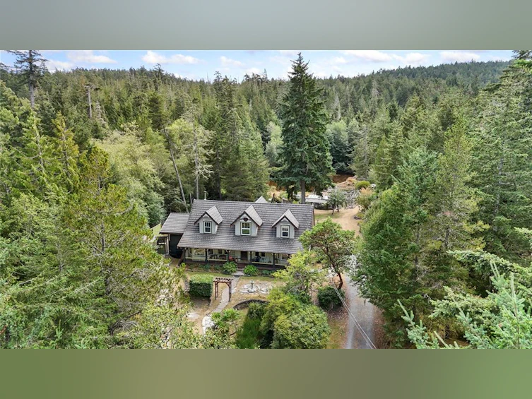 5901 Leda Road, Sooke, BC, V9Z 1B5 - 2