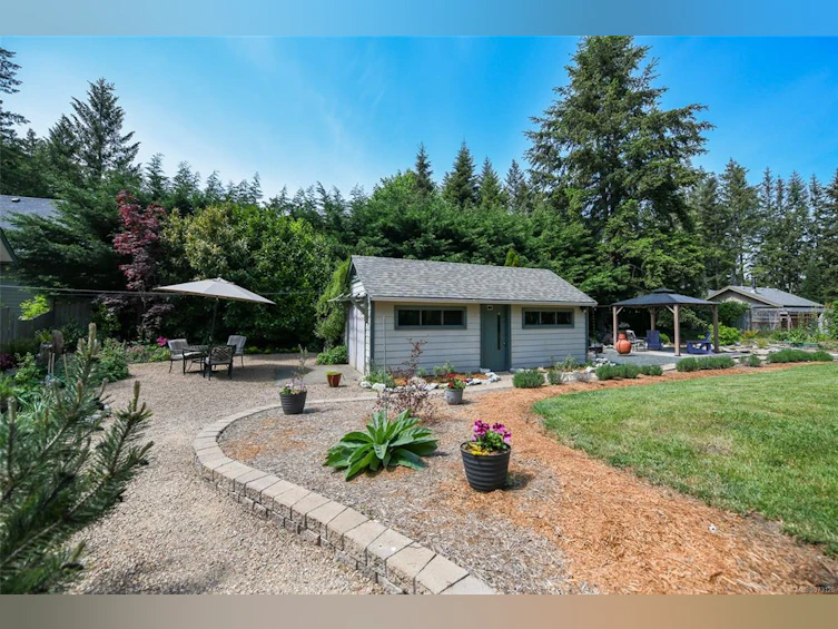 1910 Pridy Road, Comox, BC, V9M 3Z6 - 13