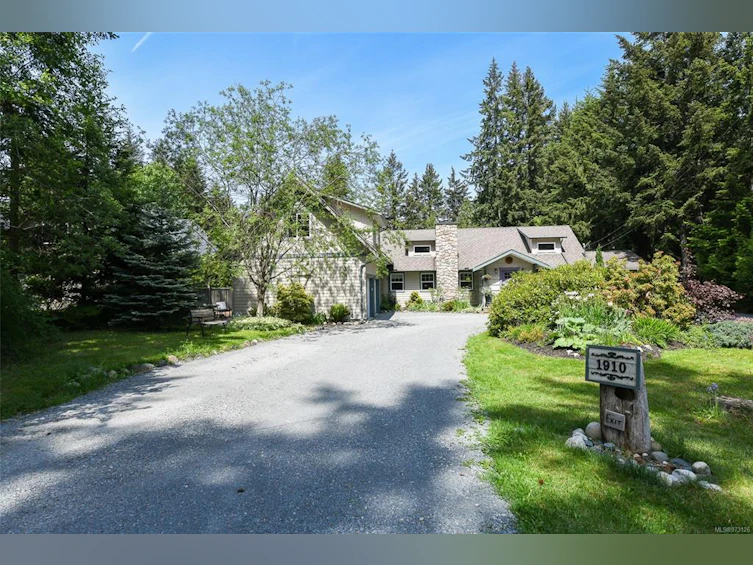 1910 Pridy Road, Comox, BC, V9M 3Z6 - 49