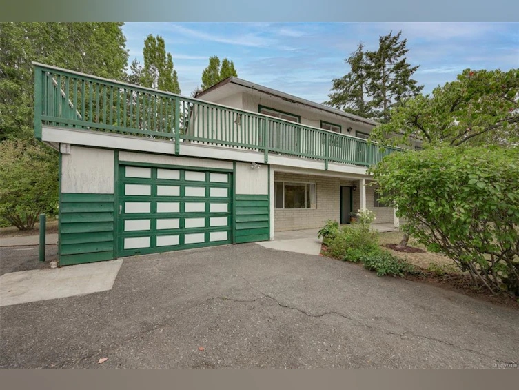 7968 Wallace Drive, Central Saanich, BC, V8M 1L4 - 6