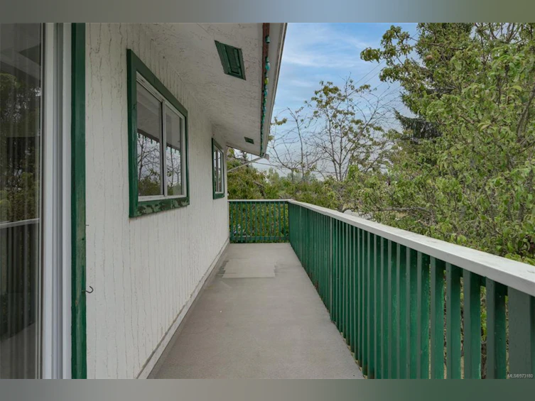 7968 Wallace Drive, Central Saanich, BC, V8M 1L4 - 16