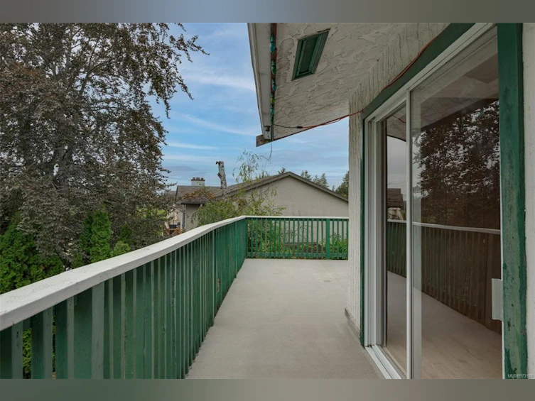 7968 Wallace Drive, Central Saanich, BC, V8M 1L4 - 17