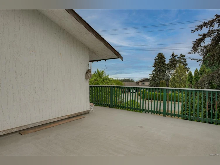 7968 Wallace Drive, Central Saanich, BC, V8M 1L4 - 19