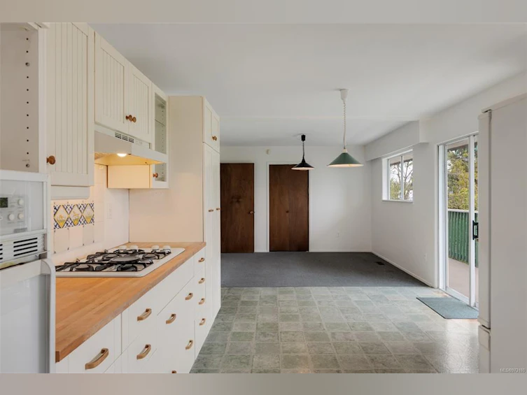 7968 Wallace Drive, Central Saanich, BC, V8M 1L4 - 23