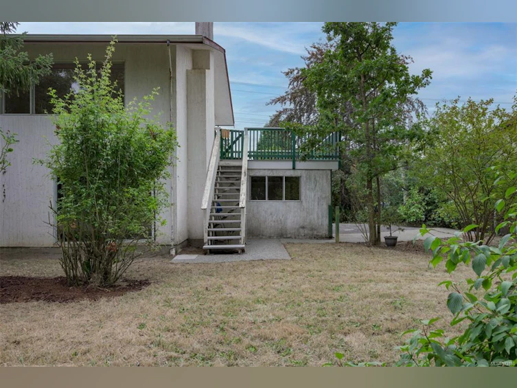 7968 Wallace Drive, Central Saanich, BC, V8M 1L4 - 49