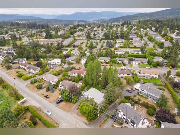 7968 Wallace Drive, Central Saanich, BC, V8M 1L4 - 59
