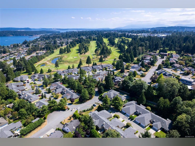 2001 Mulligan Way, Nanaimo, BC, V9T 5X9 - 70