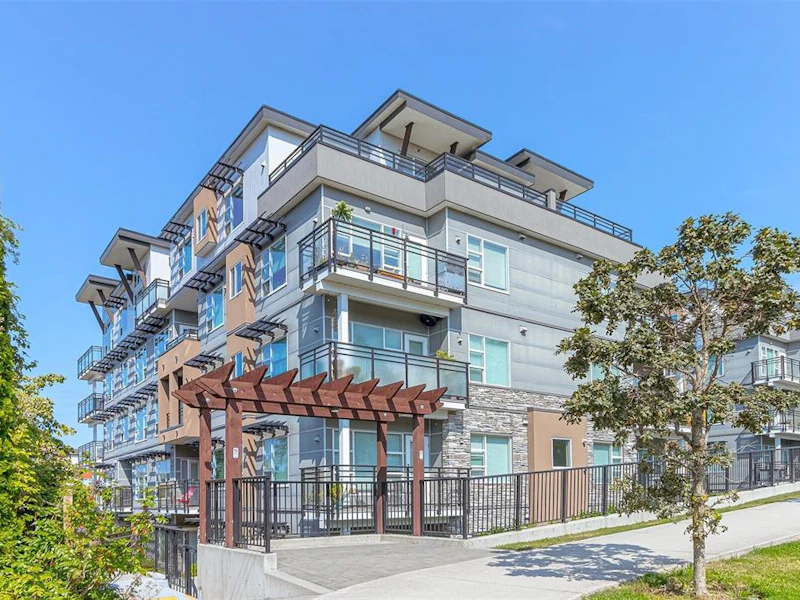 202 - 1020 Inverness Road, Saanich BC
