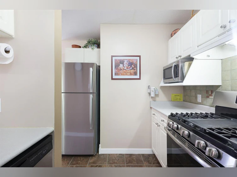 301-1105 Henry Road, Courtenay, BC, V9J 1L0 - 11