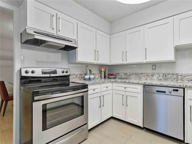 404-1148 Goodwin Street, Oak Bay, BC, V8S 5H2 - 11