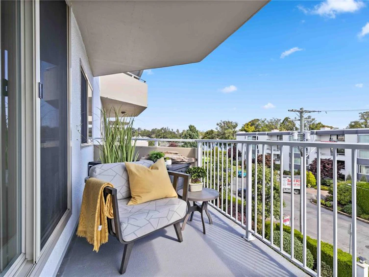 404-1148 Goodwin Street, Oak Bay, BC, V8S 5H2 - 32