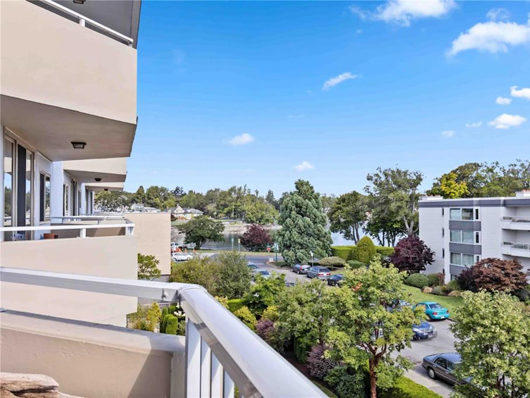 404-1148 Goodwin Street, Oak Bay, BC, V8S 5H2 - 36