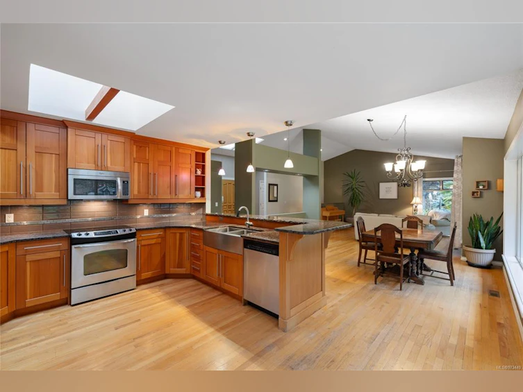 2310 Garry Oak Drive, Nanoose, BC, V9P 9G1 - 35