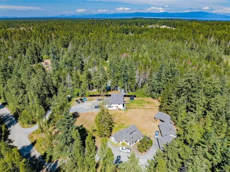 1533 Braddock Road, Errington, BC, V0R 1V0 - 2