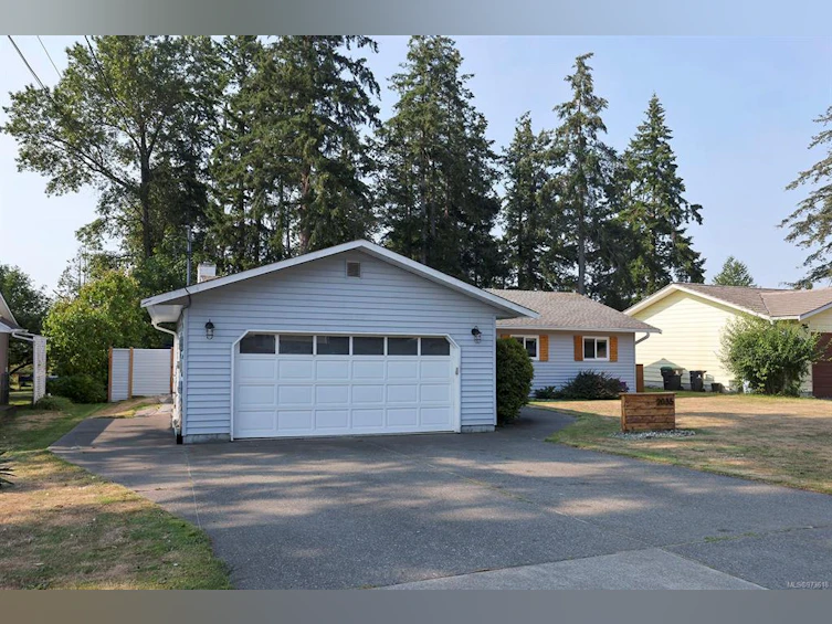 2035 Noel Avenue, Comox, BC, V9M 1Z1 - 18