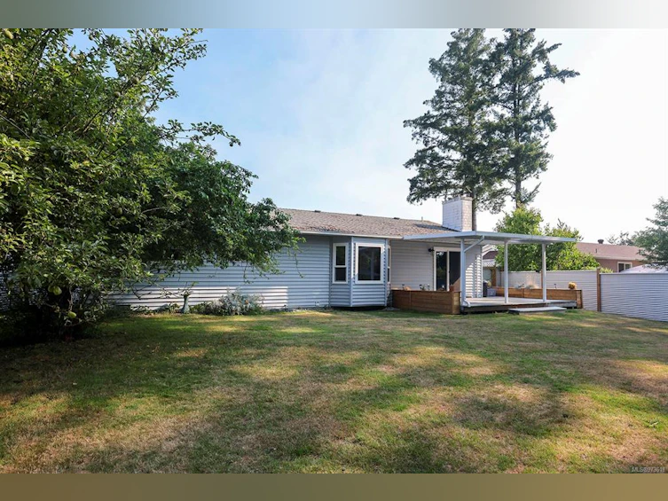 2035 Noel Avenue, Comox, BC, V9M 1Z1 - 23