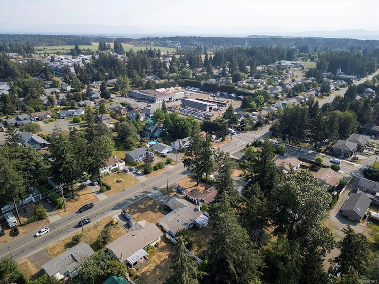 2035 Noel Avenue, Comox, BC, V9M 1Z1 - 30