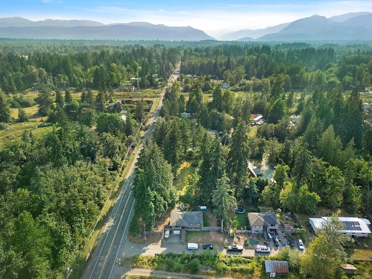 3099 Lake Trail Road, Courtenay, BC, V9N 9M1 - 2