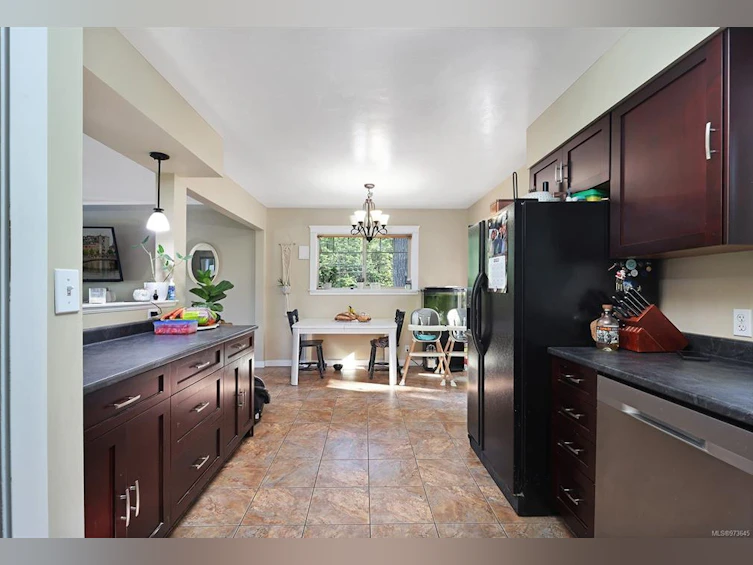 3099 Lake Trail Road, Courtenay, BC, V9N 9M1 - 4