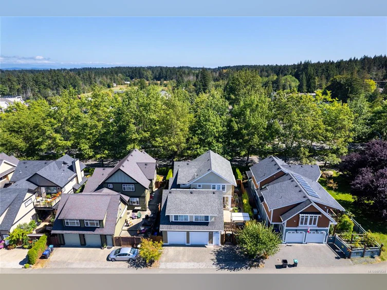 789 Memorial Avenue, Qualicum Beach, BC, V9K 2T4 - 53