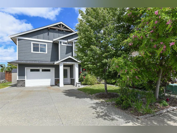 2568 Kendal Avenue, Cumberland, BC, V0R 1S0 - 2