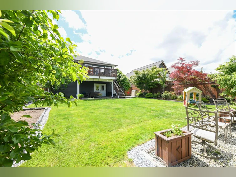 2568 Kendal Avenue, Cumberland, BC, V0R 1S0 - 3