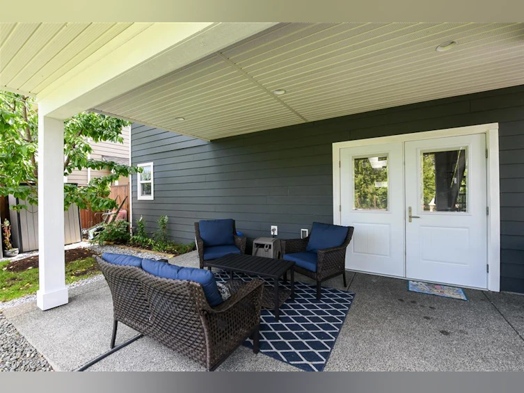 2568 Kendal Avenue, Cumberland, BC, V0R 1S0 - 6